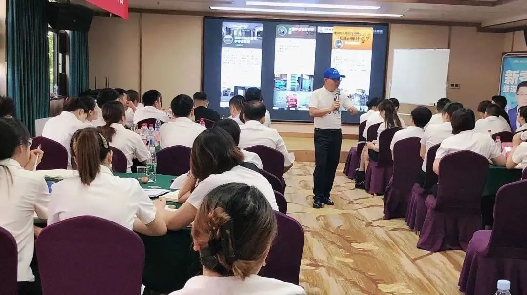 勤学实干，，，，，，引发活力 | 华冠家居年中干部特训活动圆满竣事佛山市华冠建材有限公司 - 华冠家居集团