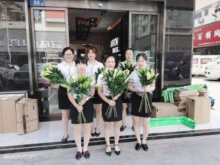 2020年9月8-10日  长沙站/阛阓建材市场偕行异业同盟送百合花联动